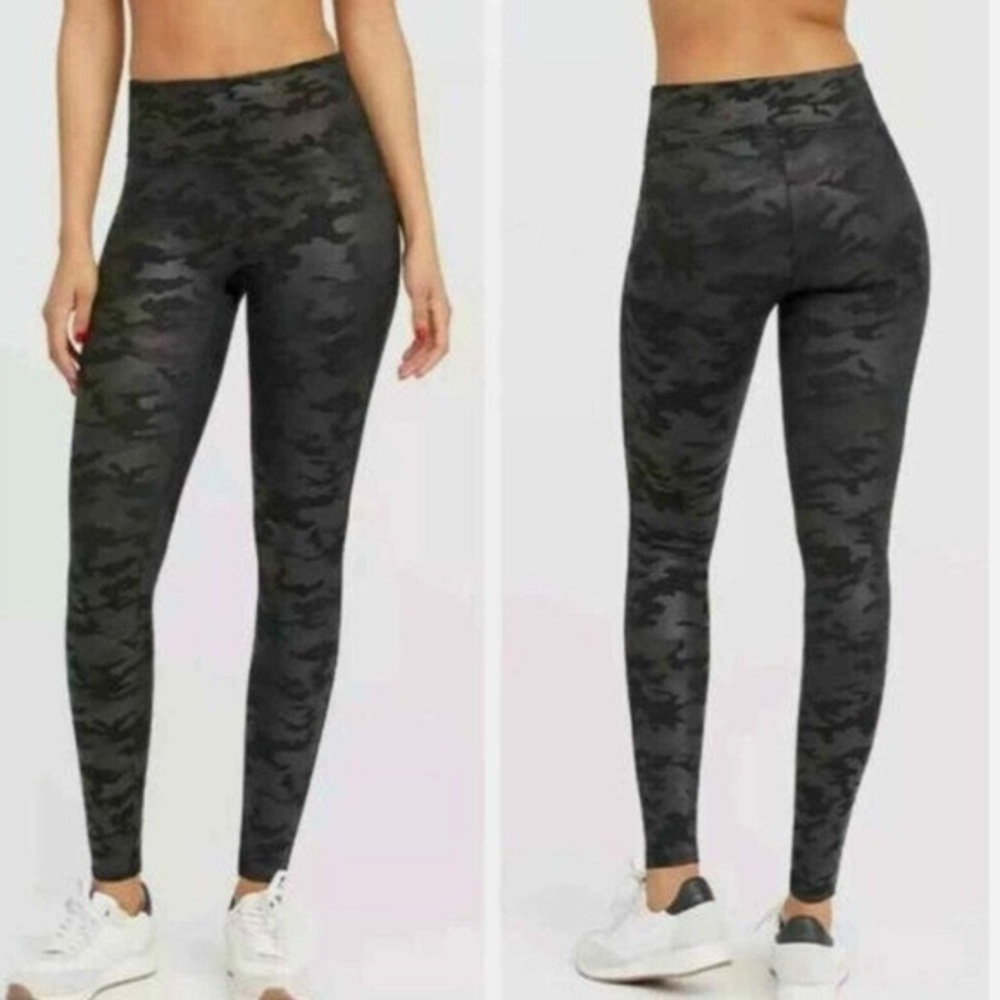 Spanx Faux Leather Camo Slimming Power Waistband Leggings in Matte Black Medium
